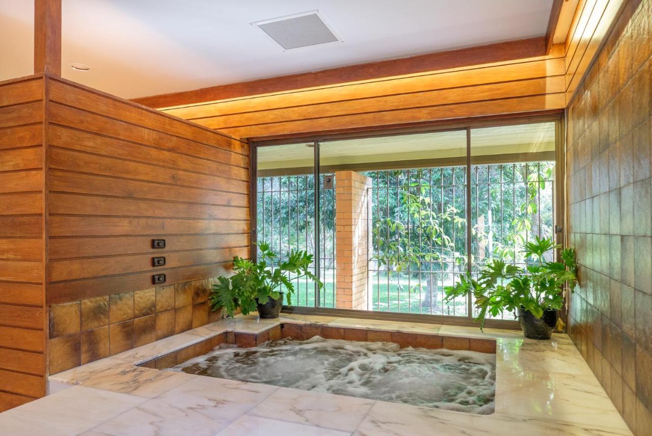 Spacious Hideaway Retreat, Brookfield, Brisbane Buitenkant foto